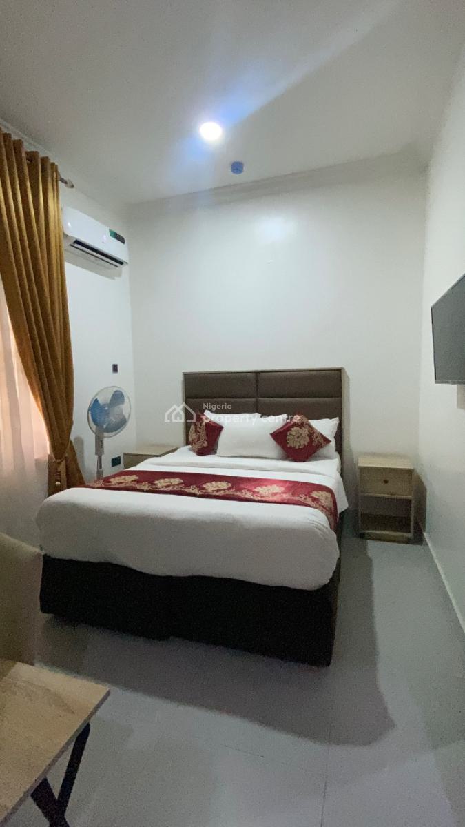 1 Bedroom Home with Swimming Pool, Prince Dan Estate After Beechwood Estate, Bogije, Ibeju Lekki, Lagos, Mini Flat (room and Parlour) Short Let