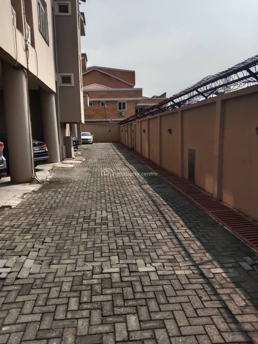 Standard 2bedroom Flat with Bq Within Dideolu Estate Vi, Dideolu Estate, Off Ligali Ayorinde, Victoria Island (vi), Lagos, Semi-detached Bungalow for Rent
