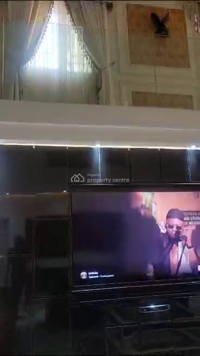 5 Bedroom Duplex + 2 Units of 2 Bedroom Flat, Ipaja, Lagos, Detached Duplex for Sale