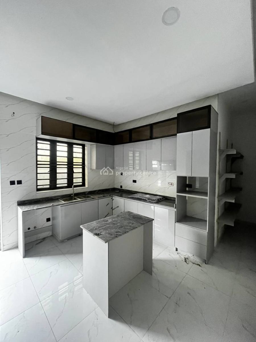 5 Bedroom Detached House with Bq, Vgc, Lekki, Lagos, Detached Duplex for Sale