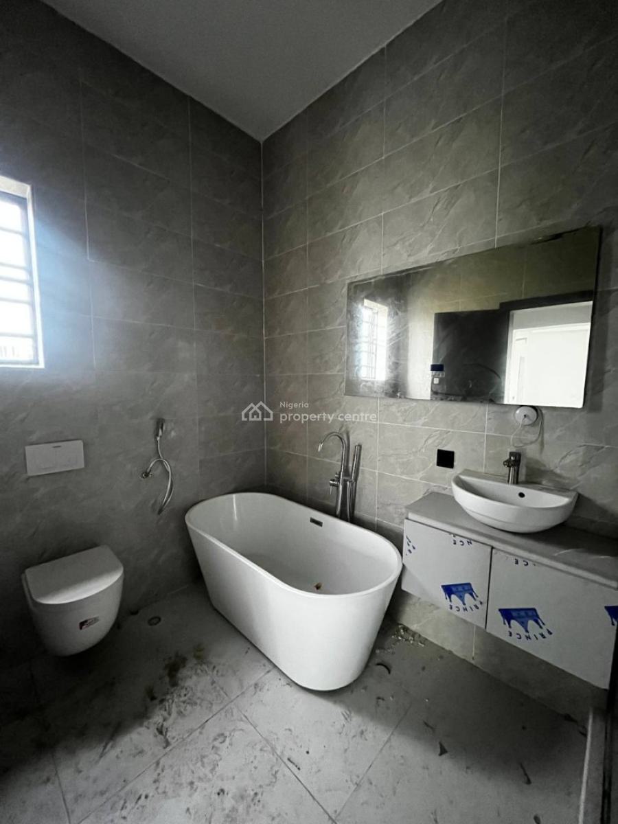 5 Bedroom Detached House with Bq, Vgc, Lekki, Lagos, Detached Duplex for Sale