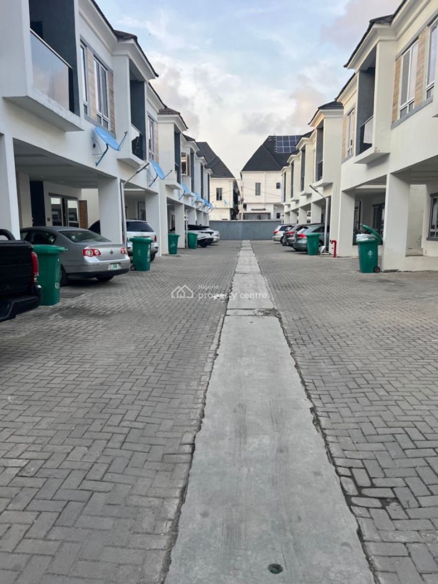 Spacious Mini Flat in a Service Estate, Orchid Road, Lafiaji, Lekki, Lagos, Mini Flat (room and Parlour) for Rent