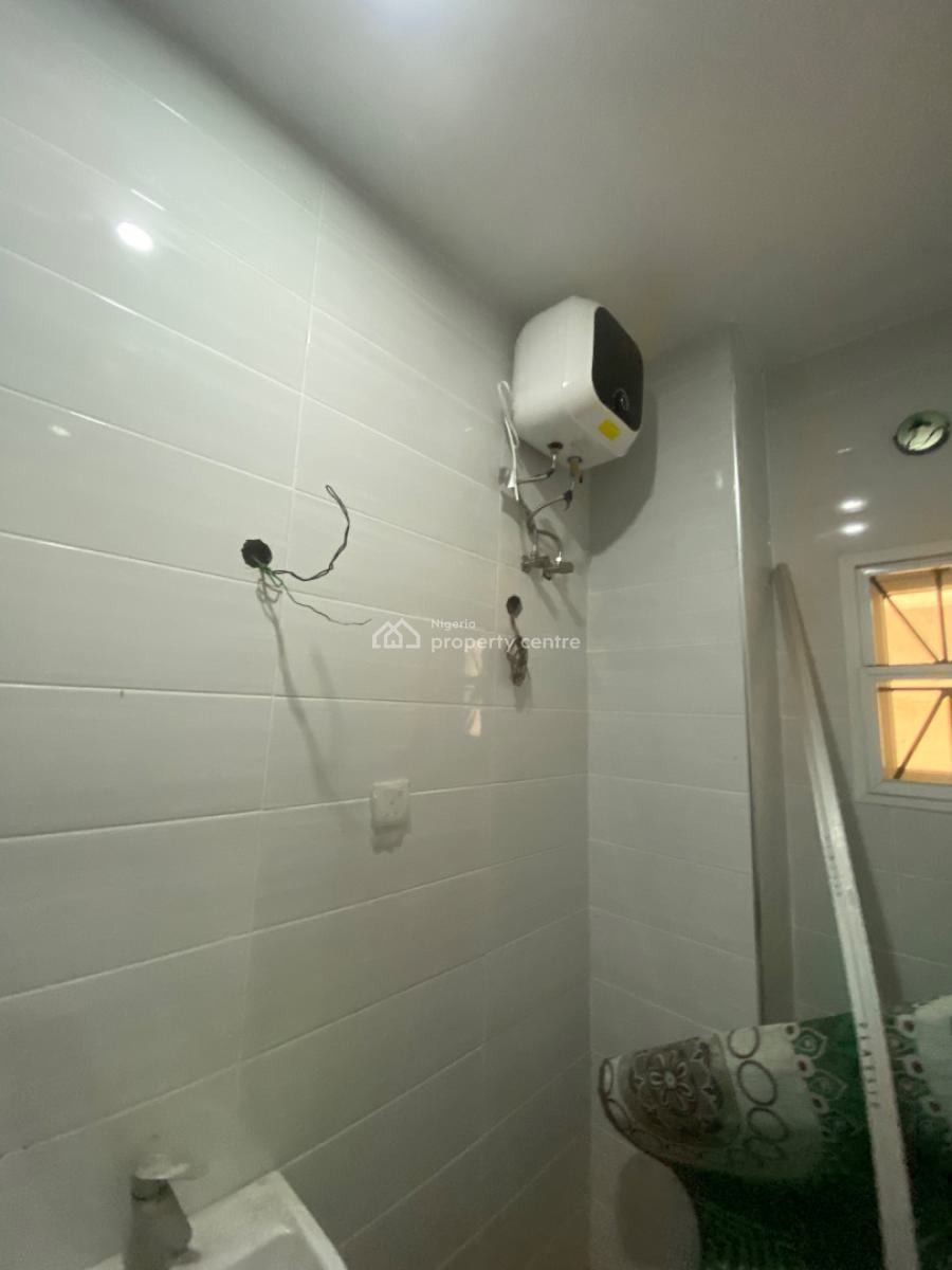 Standard 3 Bedroom Apartment, Ogombo, Ajah, Lagos, Flat / Apartment for Rent