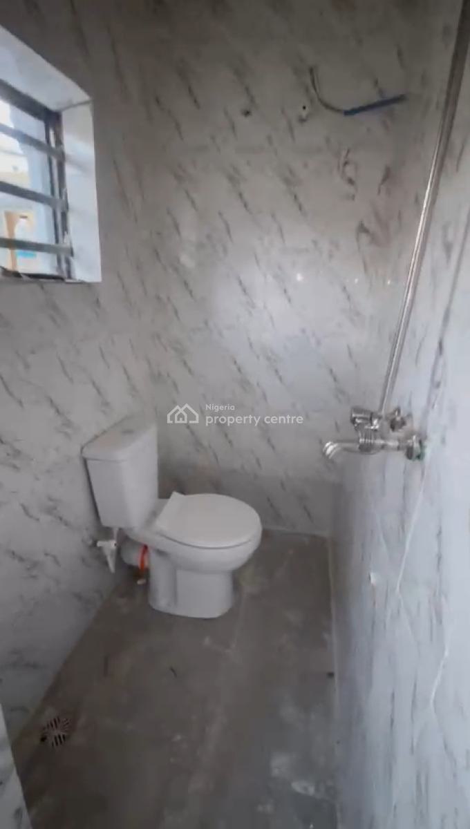 Newly Built 2 Bedroom Apartment, Shomolu, Lagos, Flat / Apartment for Rent