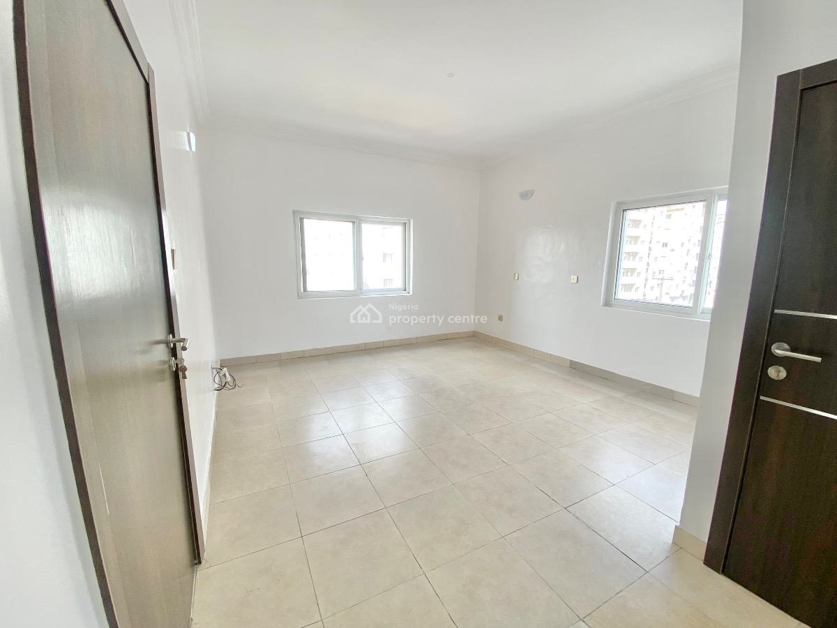 Well Built 3 Bedroom Apartment with Elevator, Gym, Swimming Pool, Lekki Phase 1, Lekki, Lagos, Flat / Apartment for Rent