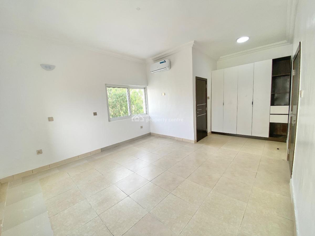 Well Built 3 Bedroom Apartment with Elevator, Gym, Swimming Pool, Lekki Phase 1, Lekki, Lagos, Flat / Apartment for Rent