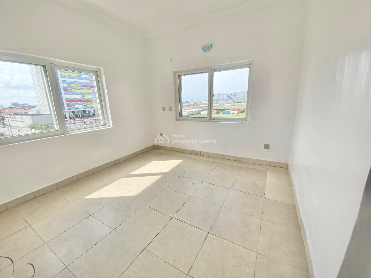 Well Built 3 Bedroom Apartment with Elevator, Gym, Swimming Pool, Lekki Phase 1, Lekki, Lagos, Flat / Apartment for Rent