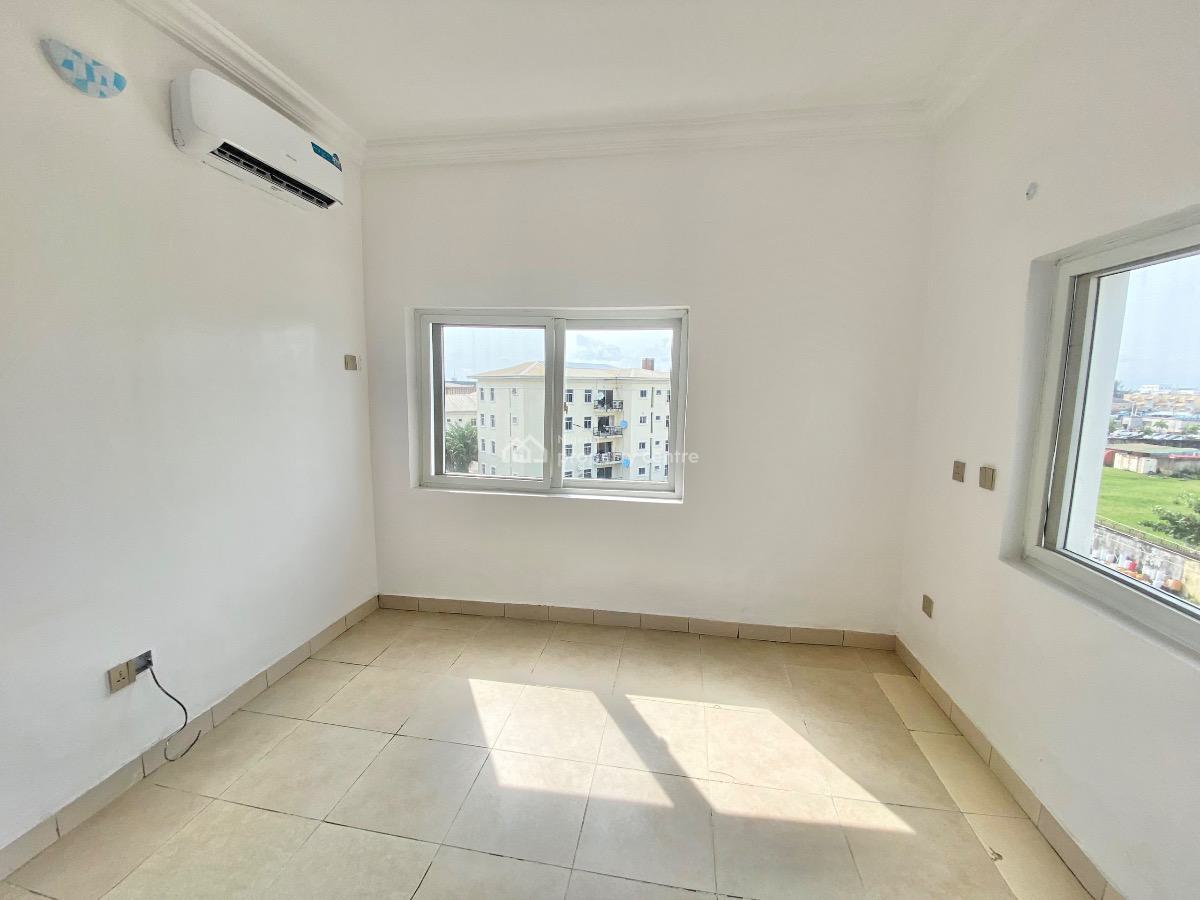 Well Built 3 Bedroom Apartment with Elevator, Gym, Swimming Pool, Lekki Phase 1, Lekki, Lagos, Flat / Apartment for Rent