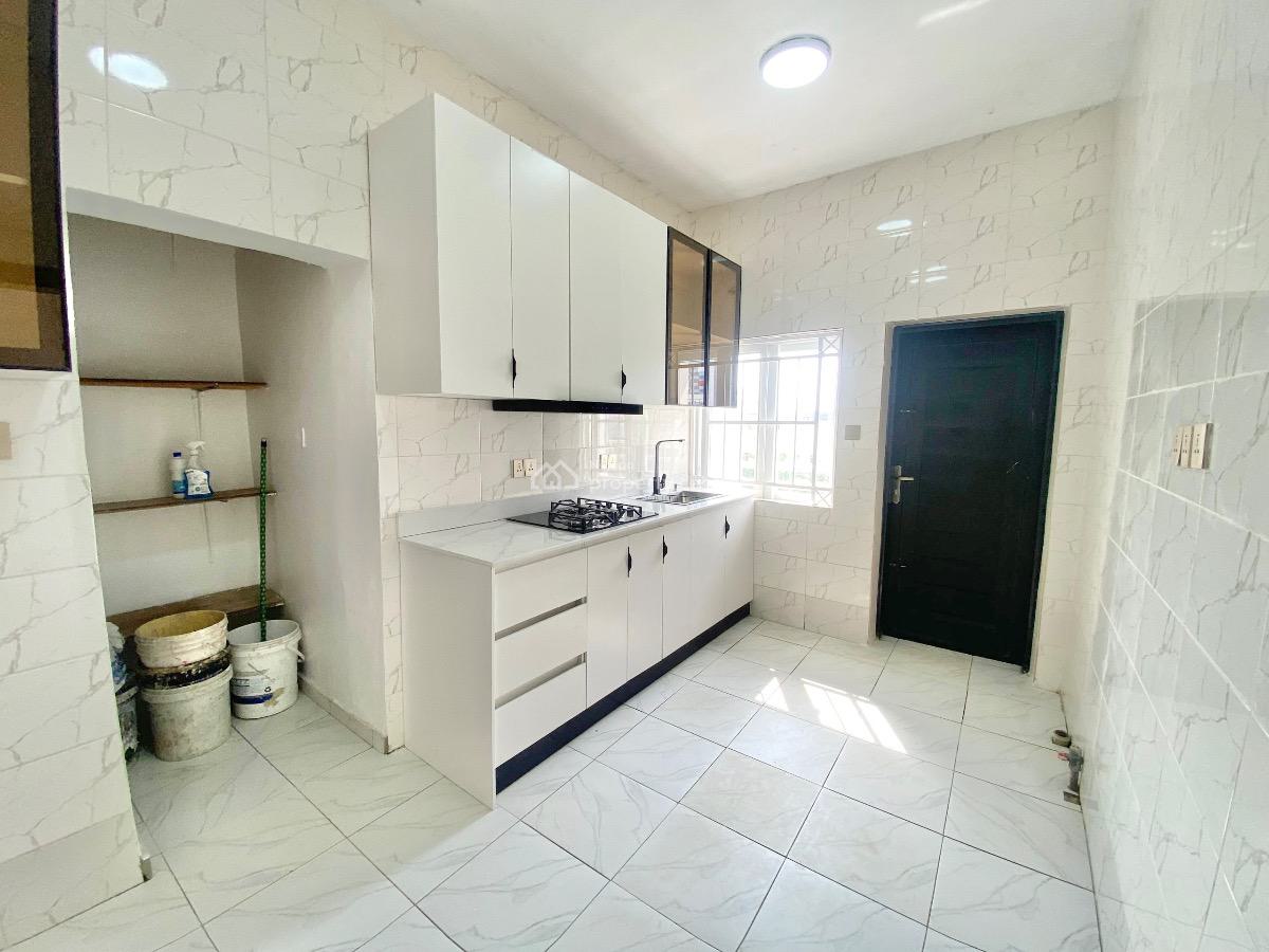 Well Built 3 Bedroom Apartment with Elevator, Gym, Swimming Pool, Lekki Phase 1, Lekki, Lagos, Flat / Apartment for Rent