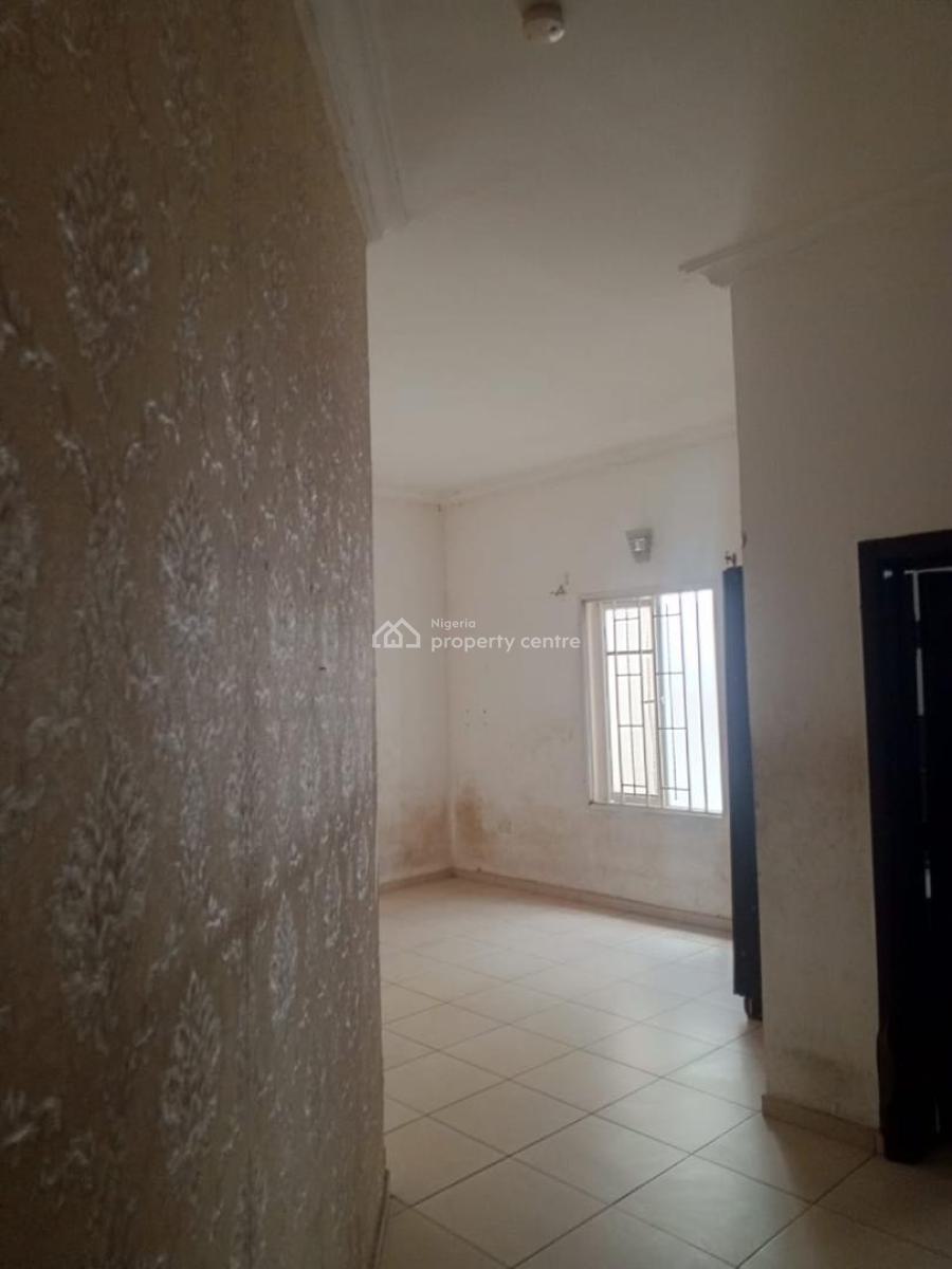 Self Service 5-bedroom Semi-detached House with a Room Bq, Lekki Phase 1, Lekki, Lagos, Semi-detached Duplex for Rent