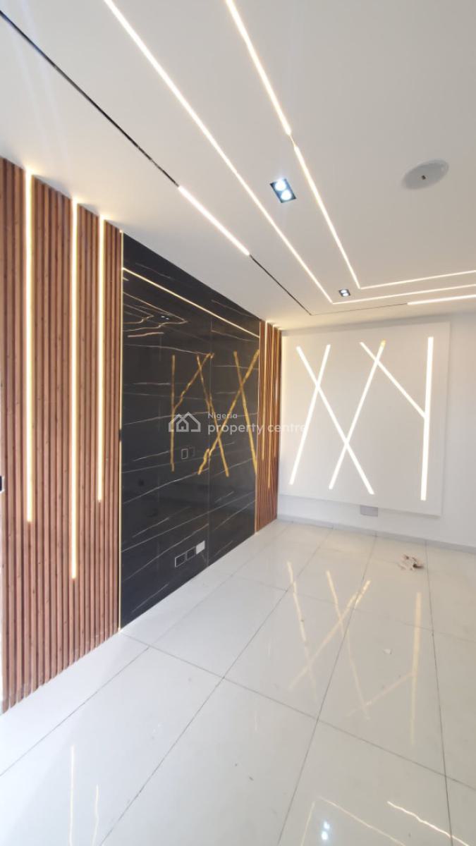 Impressively Built 5 Bedroom Triplex  Bq, Lekki, Lagos, Detached Duplex for Sale
