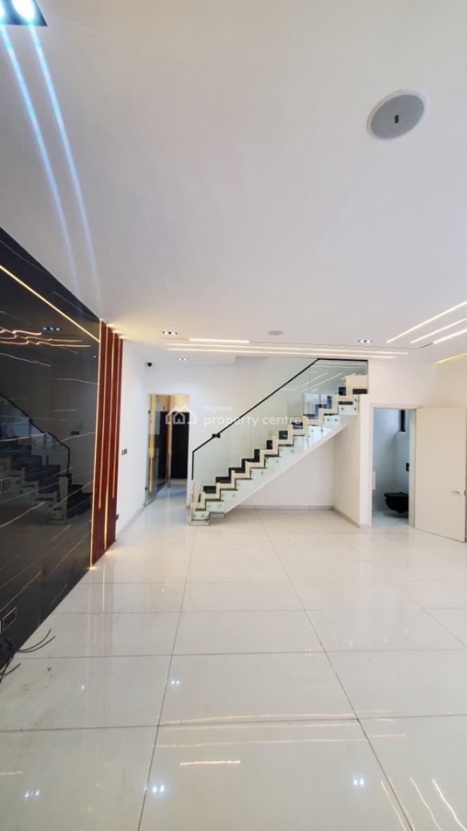 Impressively Built 5 Bedroom Triplex  Bq, Lekki, Lagos, Detached Duplex for Sale