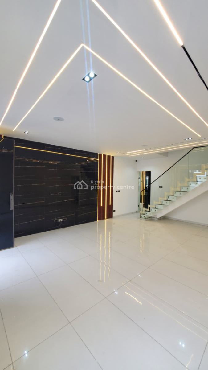 Impressively Built 5 Bedroom Triplex  Bq, Lekki, Lagos, Detached Duplex for Sale