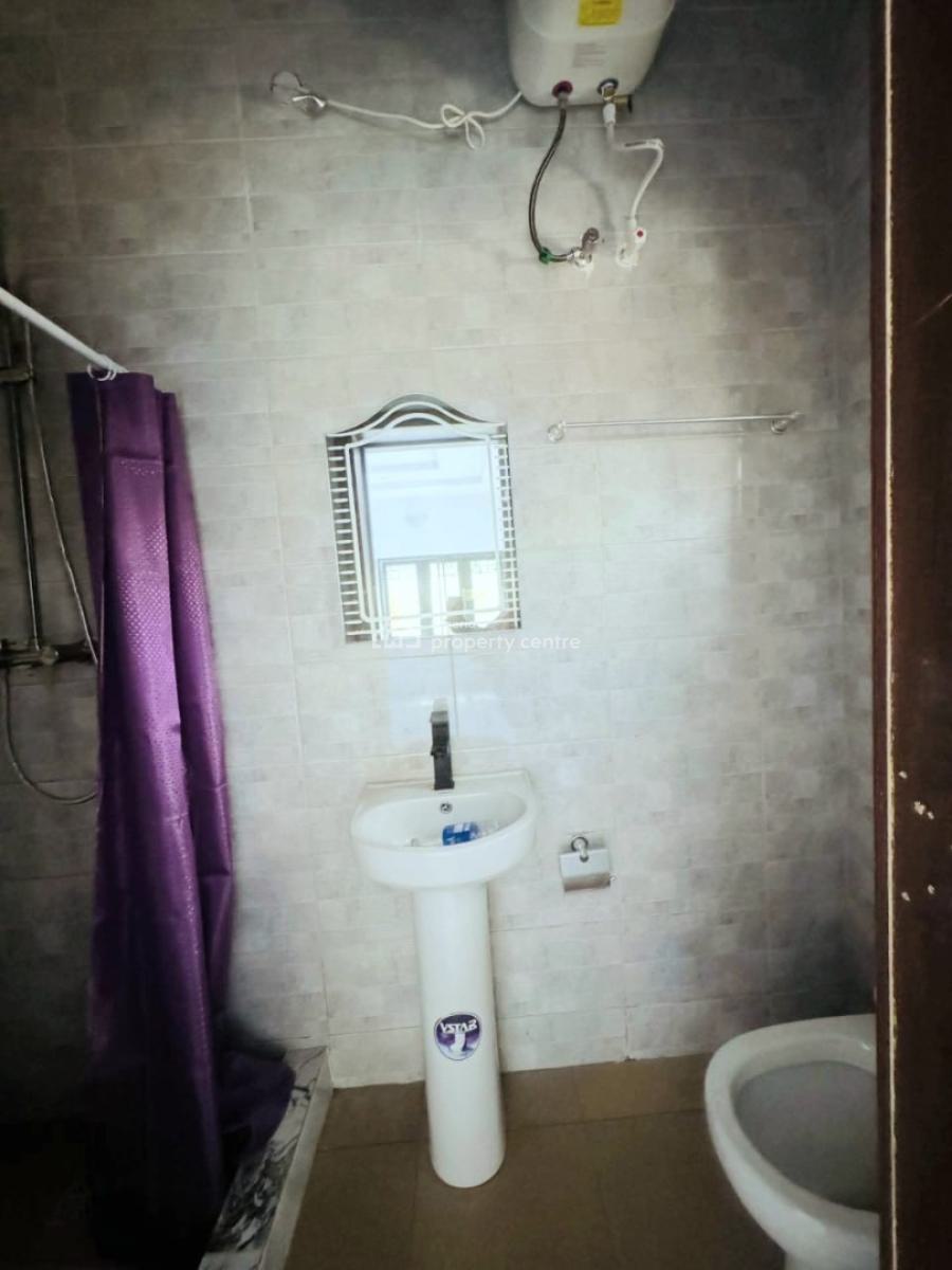 Well Built 3-bedroom Apartments, Lekki Phase 1, Lekki, Lagos, Flat / Apartment for Rent