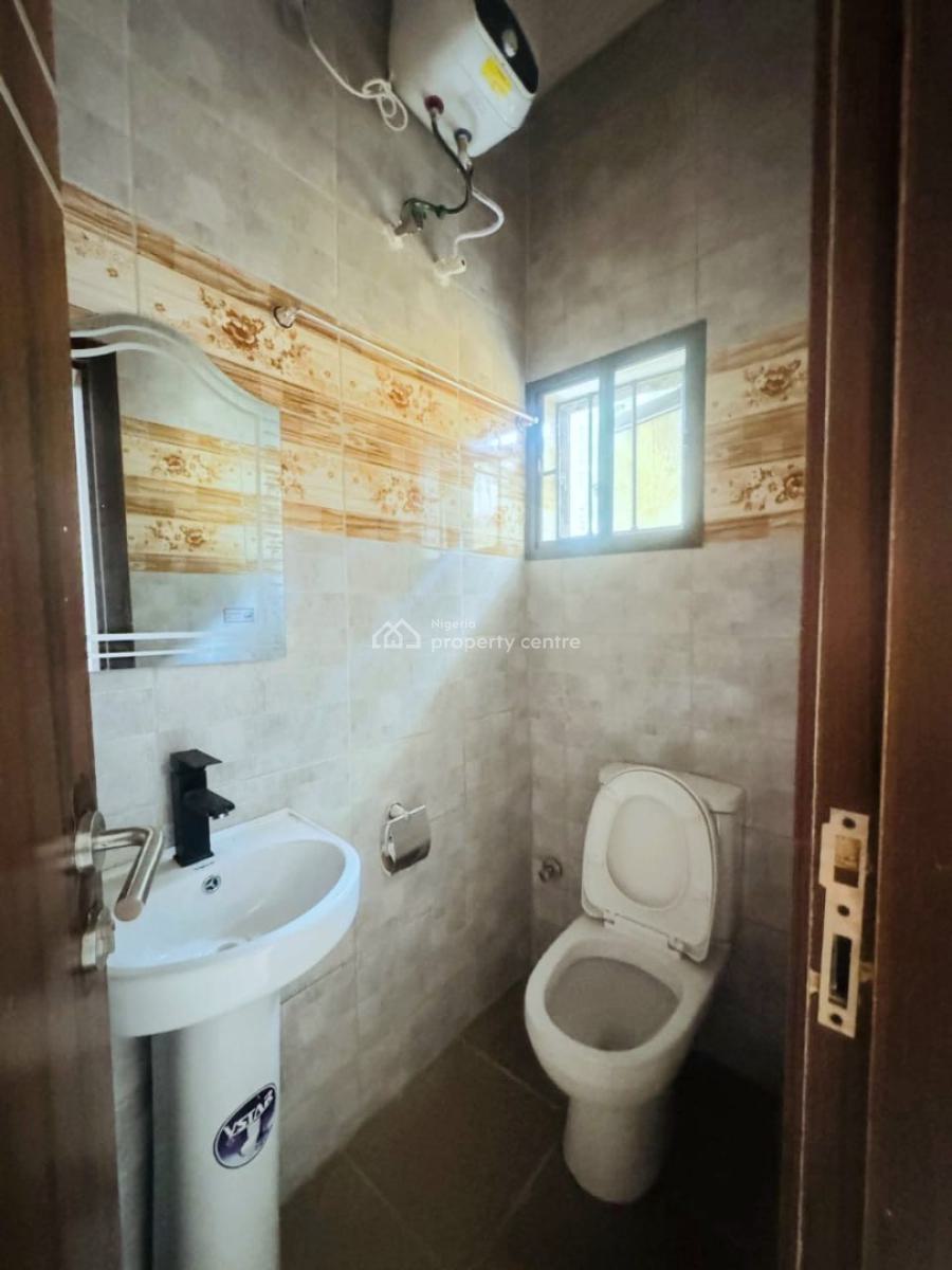 Well Built 3-bedroom Apartments, Lekki Phase 1, Lekki, Lagos, Flat / Apartment for Rent