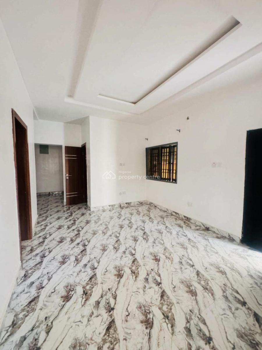 Well Built 3-bedroom Apartments, Lekki Phase 1, Lekki, Lagos, Flat / Apartment for Rent