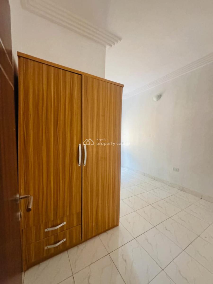 Well Built 3-bedroom Apartments, Lekki Phase 1, Lekki, Lagos, Flat / Apartment for Rent