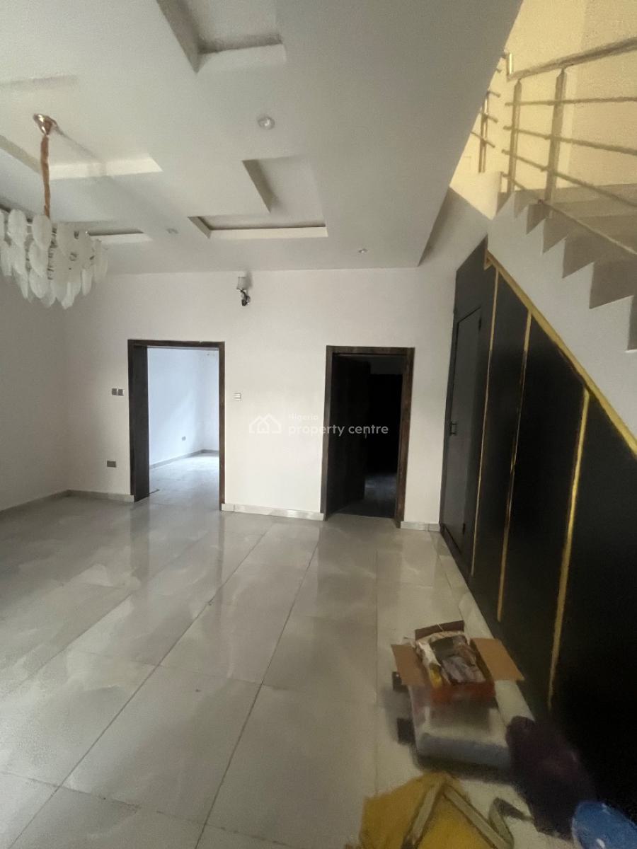 Luxury Clean 3 Bedroom Duplex, Mobil Road Ilaje, Ajah, Lagos, Terraced Duplex for Rent