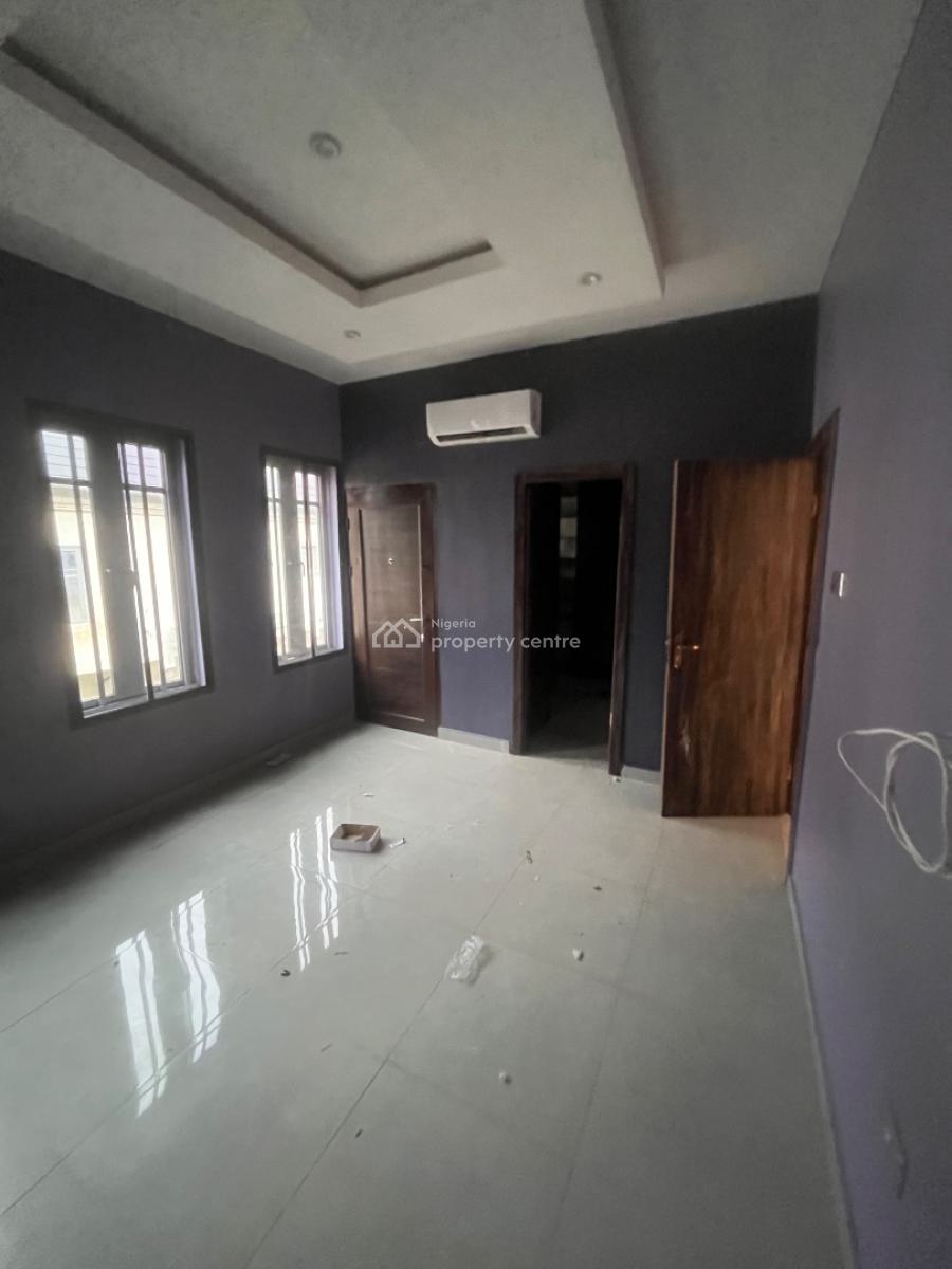 Luxury Clean 3 Bedroom Duplex, Mobil Road Ilaje, Ajah, Lagos, Terraced Duplex for Rent