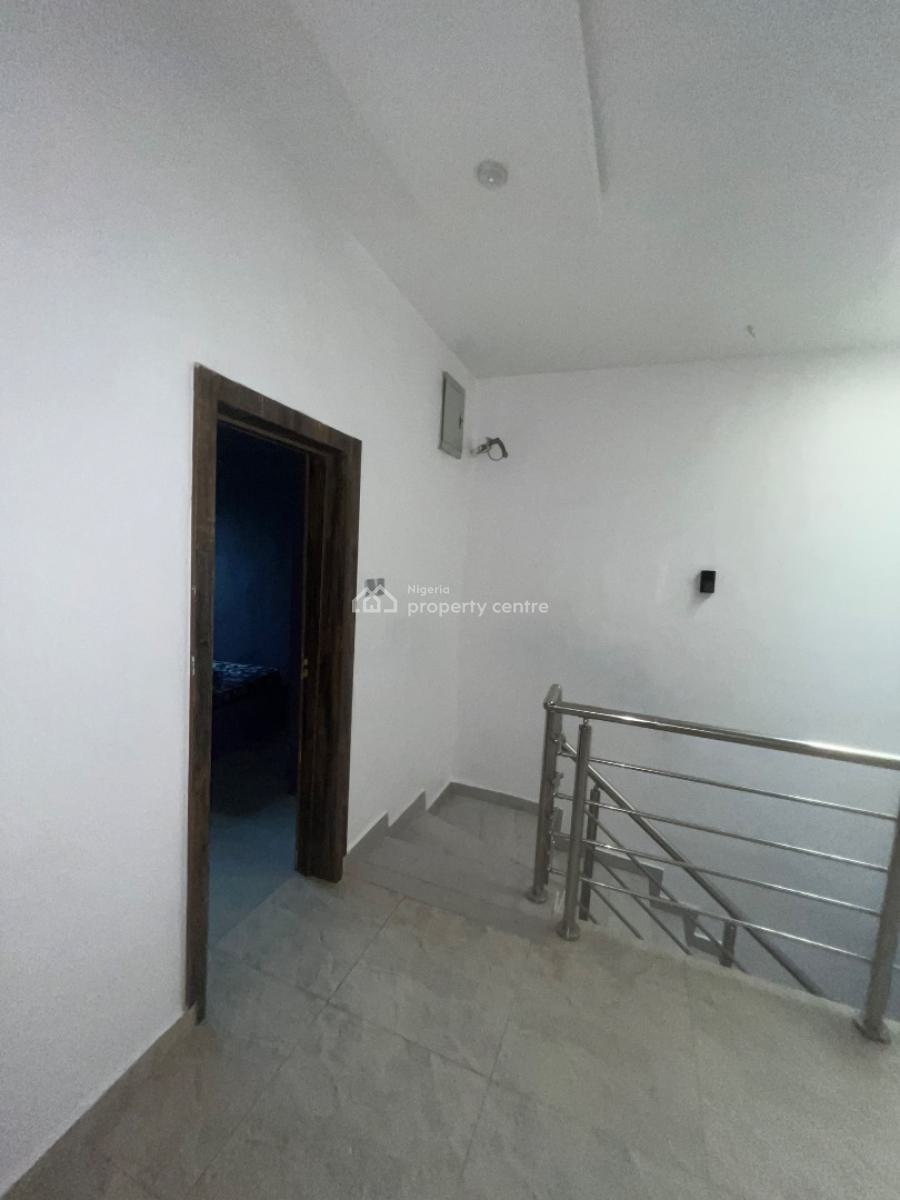 Luxury Clean 3 Bedroom Duplex, Mobil Road Ilaje, Ajah, Lagos, Terraced Duplex for Rent