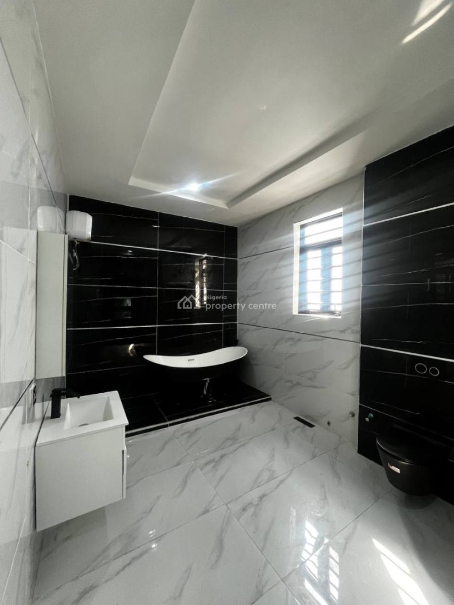 5 Bedroom Detached House with Bq, Ikota, Lekki, Lagos, Detached Duplex for Sale