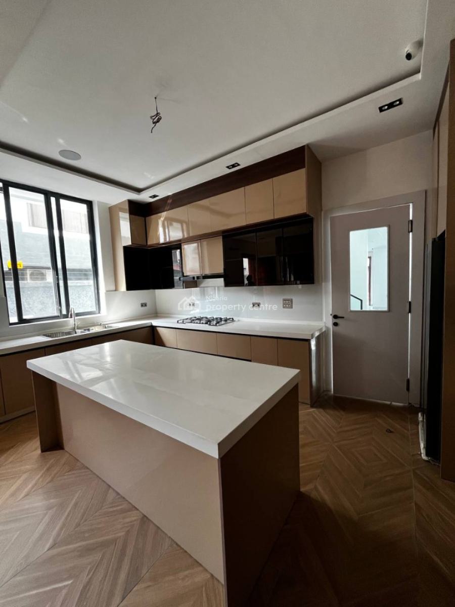 5 Bedroom Detached House with Bq, Ikota, Lekki, Lagos, Detached Duplex for Sale