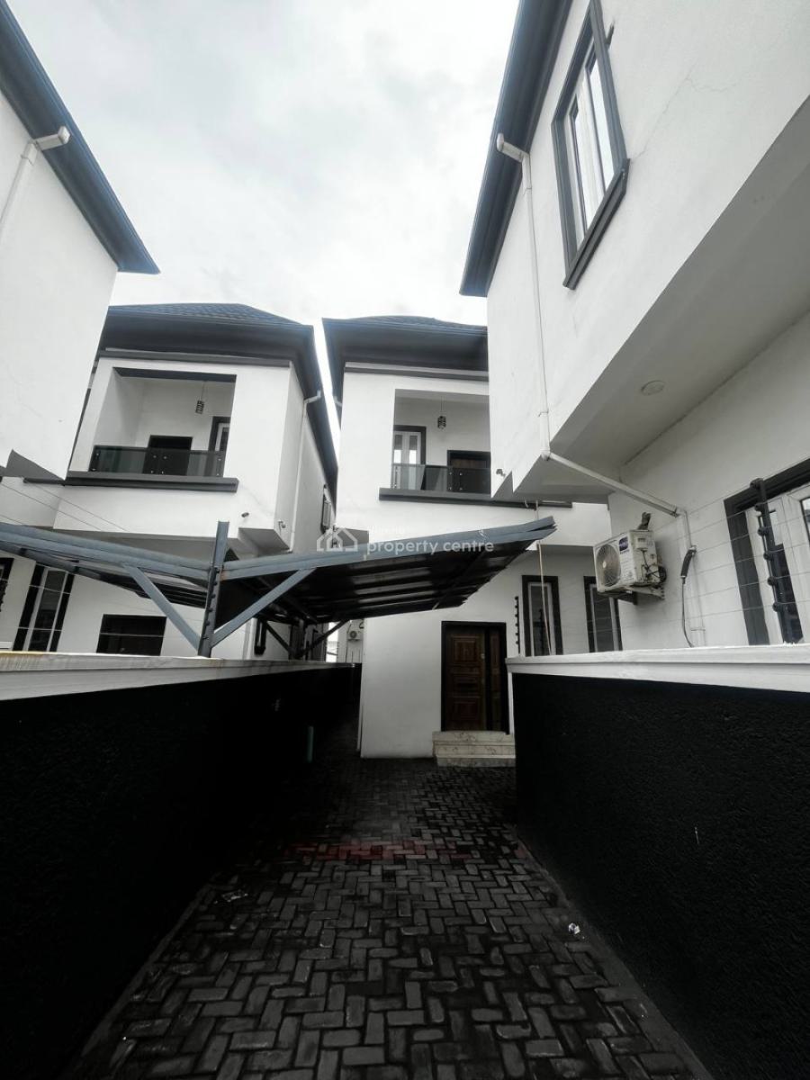 5 Bedroom Detached House with Bq, Ikota, Lekki, Lagos, Detached Duplex for Sale