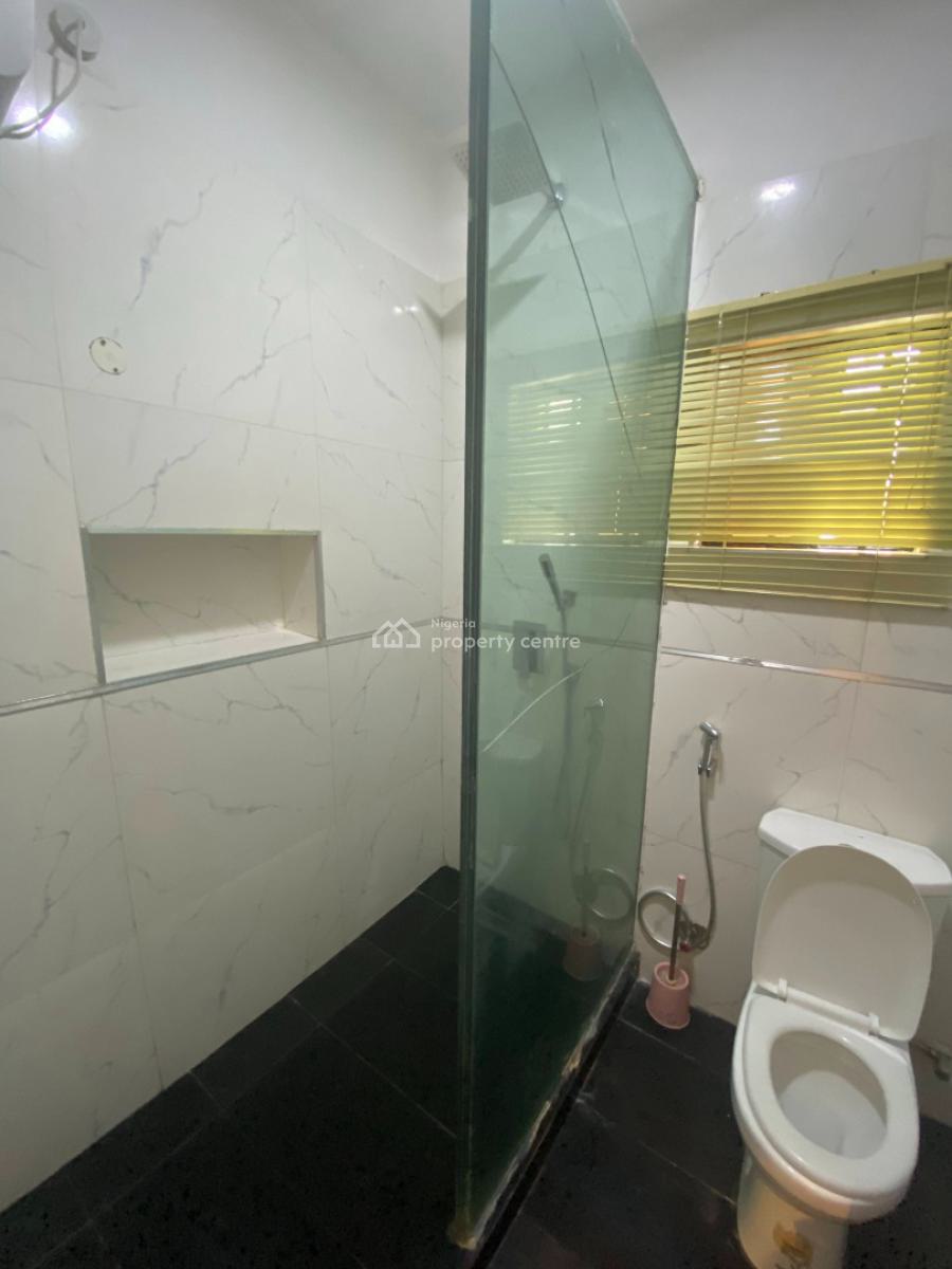 3-bedroom Flat with a Room Bq, Off Admiralty Road, Lekki Phase 1, Lekki, Lagos, Flat / Apartment for Rent