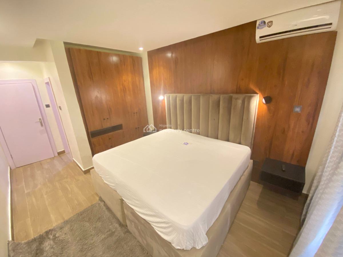 3-bedroom Flat with a Room Bq, Off Admiralty Road, Lekki Phase 1, Lekki, Lagos, Flat / Apartment for Rent