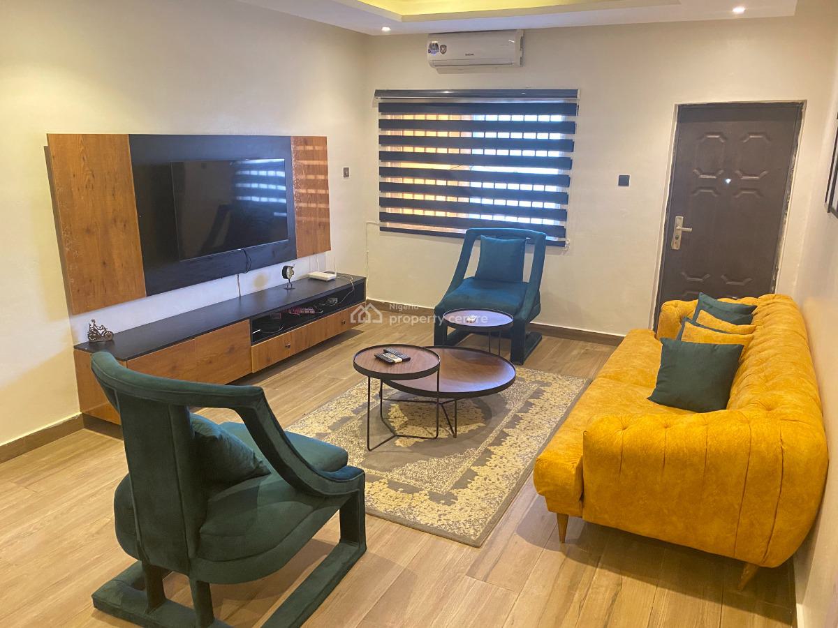 3-bedroom Flat with a Room Bq, Off Admiralty Road, Lekki Phase 1, Lekki, Lagos, Flat / Apartment for Rent