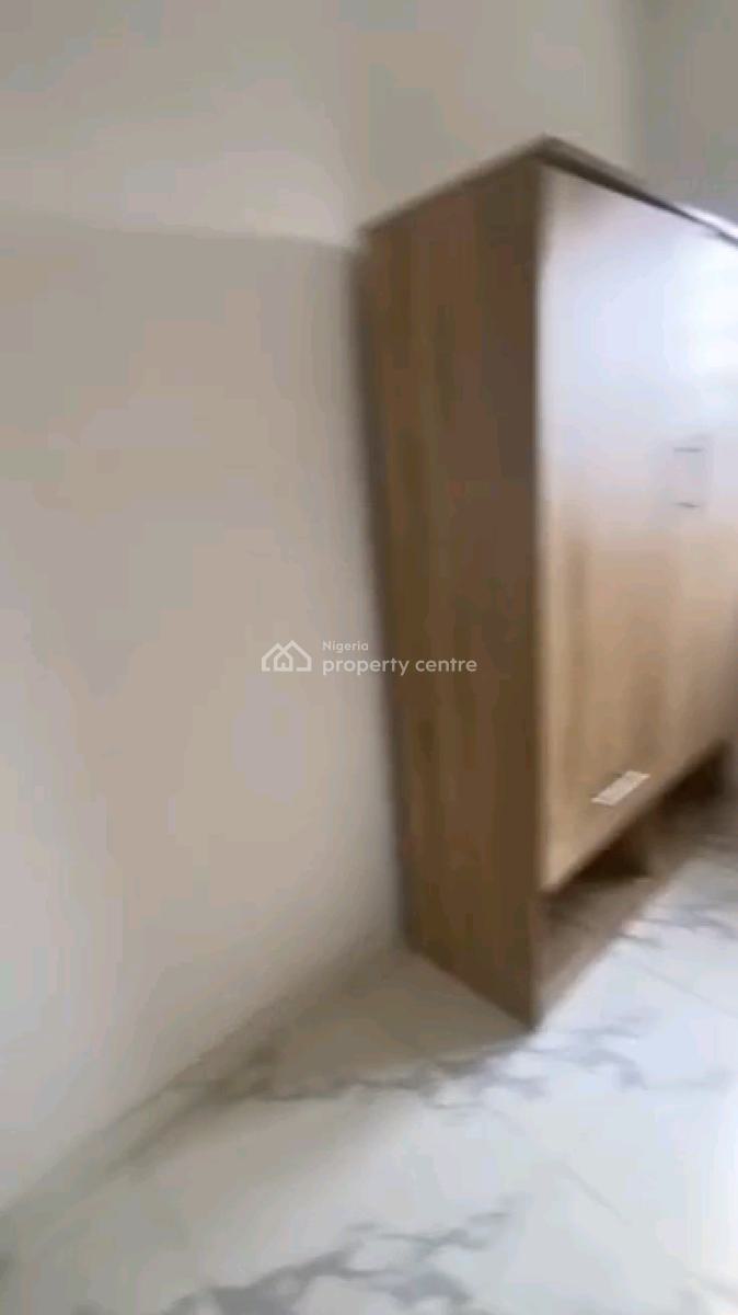 Standard Miniflat Upstairs  Screeded Walls, Pop, Wardrobe, Opposite Adekunle Estate, Yaba, Lagos, Mini Flat (room and Parlour) for Rent