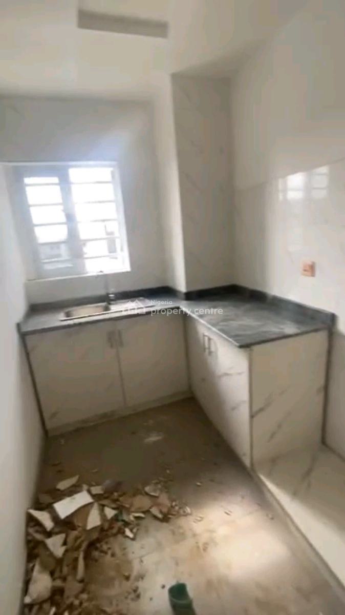 Standard Miniflat Upstairs  Screeded Walls, Pop, Wardrobe, Opposite Adekunle Estate, Yaba, Lagos, Mini Flat (room and Parlour) for Rent