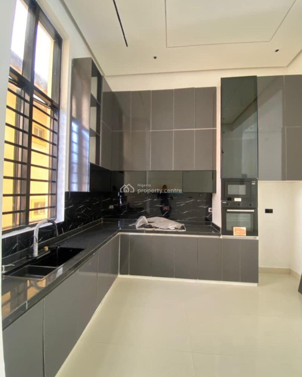 Luxury 3 Bedroom Apartment, Lekki Phase 1, Lekki, Lagos, Block of Flats for Sale