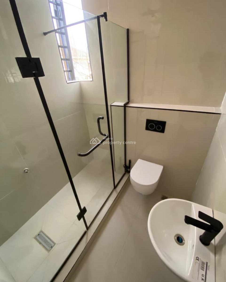 Luxury 3 Bedroom Apartment, Lekki Phase 1, Lekki, Lagos, Block of Flats for Sale