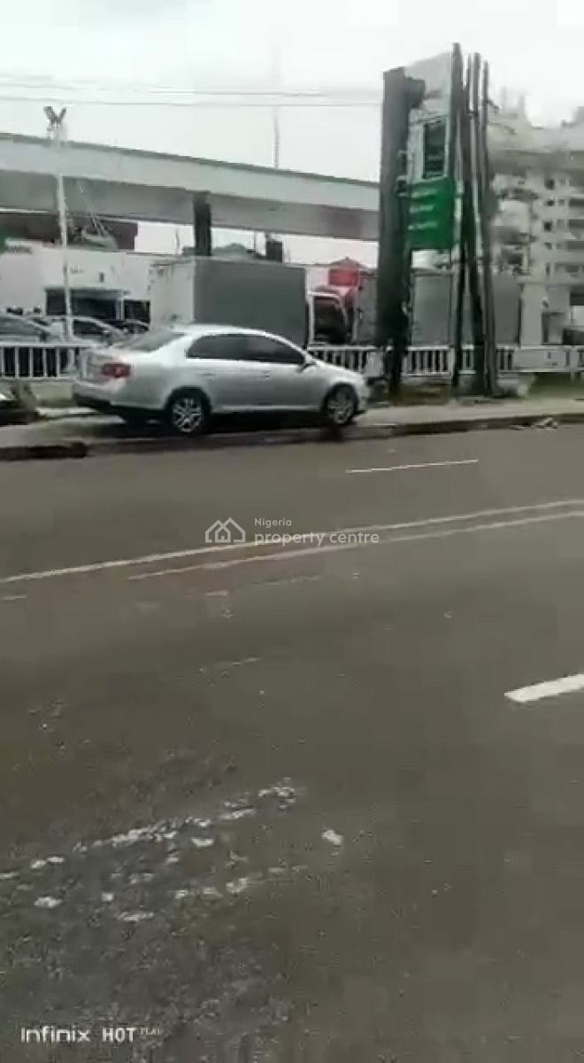 Nnpc Filling Station Sitting Approximately on 3plot of Land, Ikoyi, Lagos, Filling Station for Sale