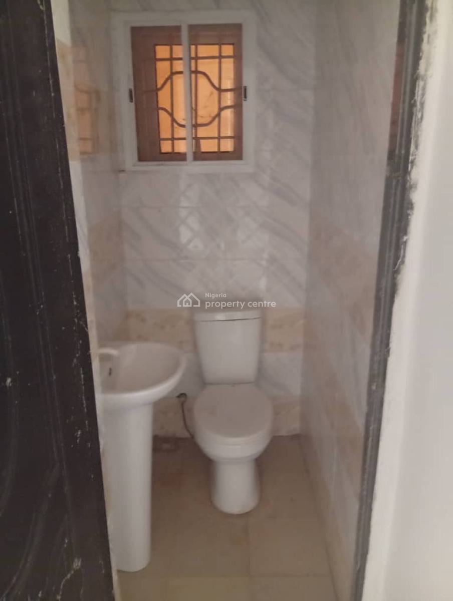 Excellent Spacious 2 Bedroom Apartment, Von, Lugbe District, Abuja, Flat / Apartment for Rent