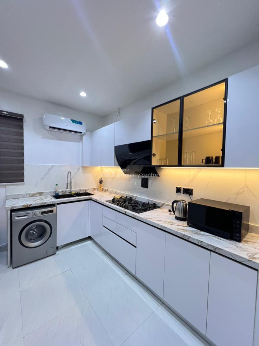 Luxury 4 Bedroom Apartment, Lekki Phase 1, Lekki, Lagos, Flat / Apartment Short Let