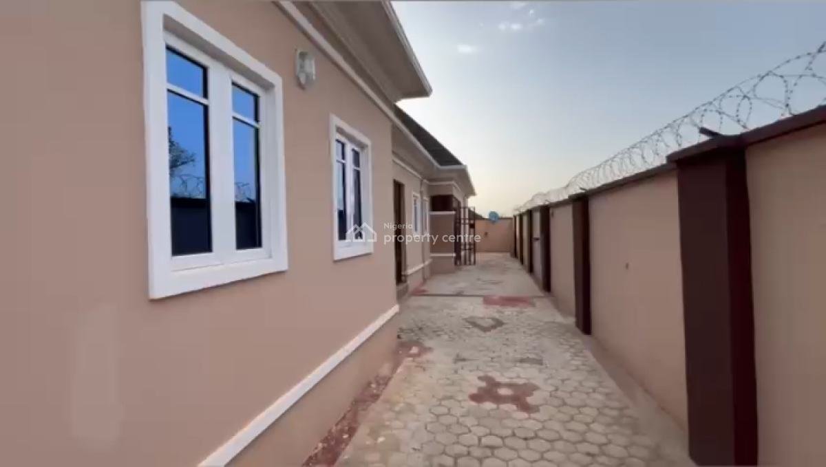 Newly Built 3 Bedroom & 2 Bedroom Bungalow, Aduramigba Area, Osogbo, Osun, Detached Bungalow for Sale