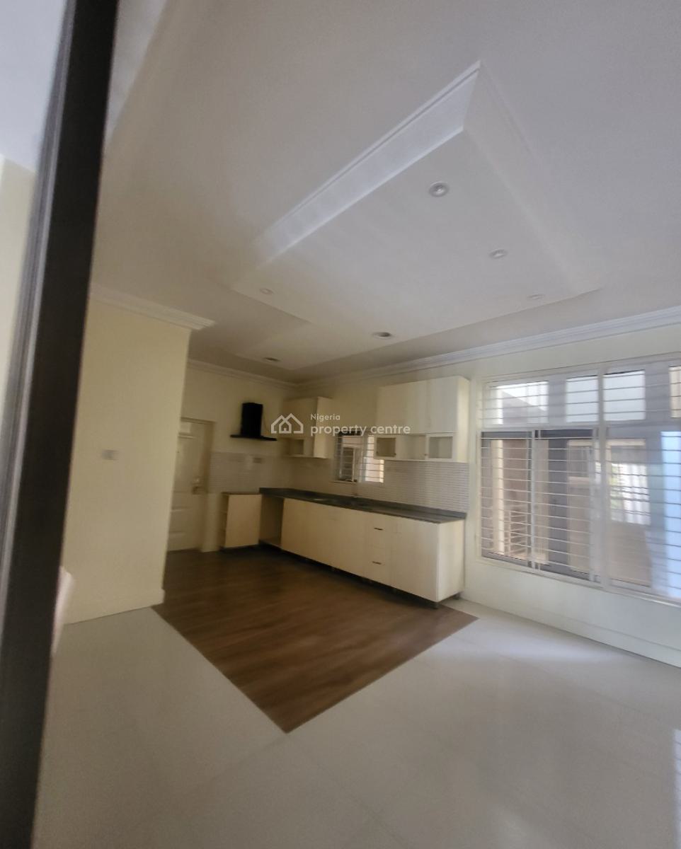 Luxurious Massive 2 Bedroom Flat, By American International School, Durumi, Abuja, Flat / Apartment for Rent