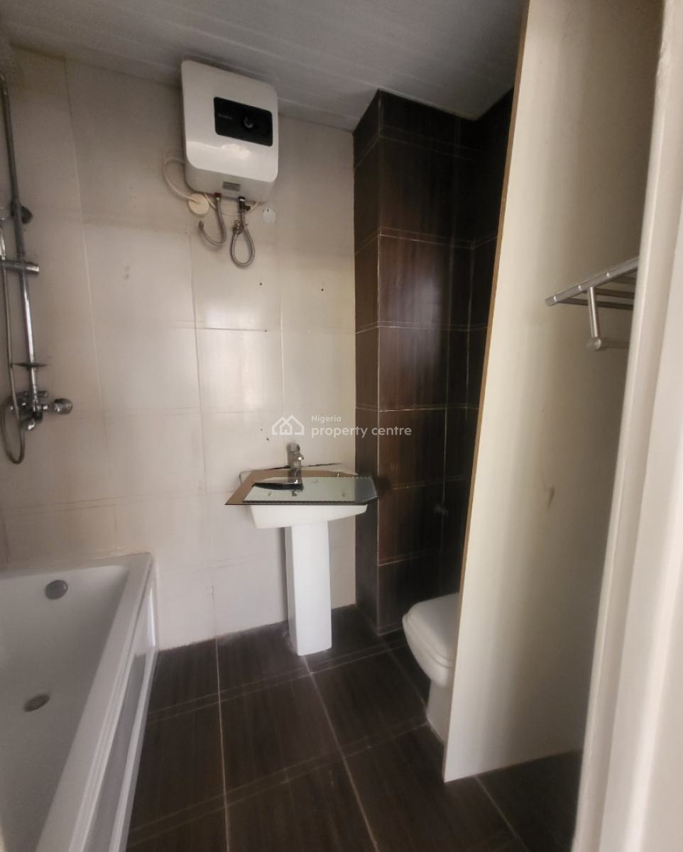 Luxurious Massive 2 Bedroom Flat, By American International School, Durumi, Abuja, Flat / Apartment for Rent