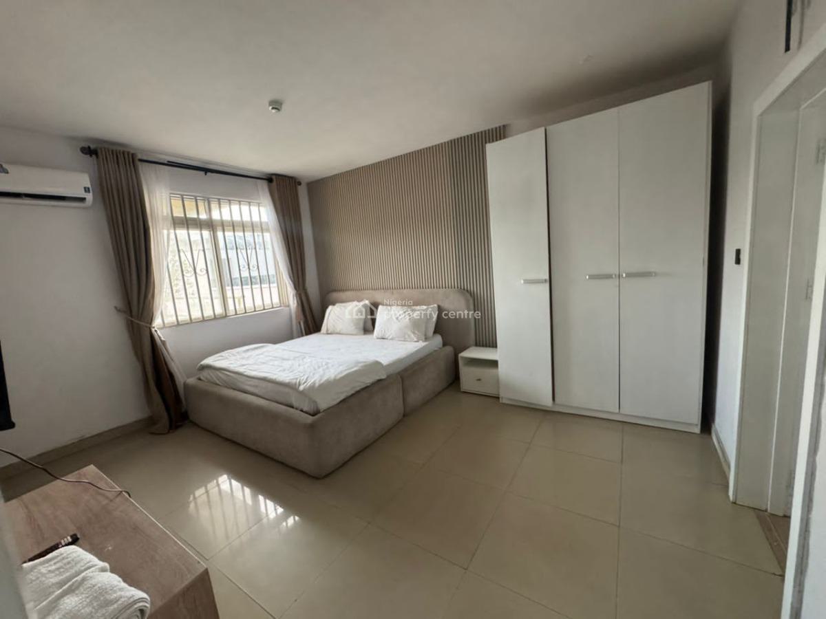 Fully Furnished 3 Bedroom Waterfront with Bq, Lekki Phase 1, Lekki, Lagos, Flat / Apartment for Rent