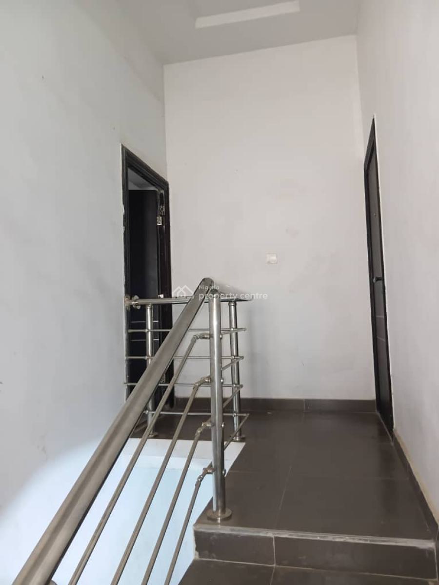 Executive 3 Bedroom Flat, Orelope Street, Egbeda, Alimosho, Lagos, Flat / Apartment for Rent