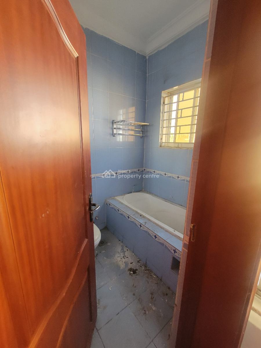 Newlt Renovated 4 Bedroom Terrace + Bq & Swimming Pool, Jabi, Abuja, Terraced Duplex for Rent