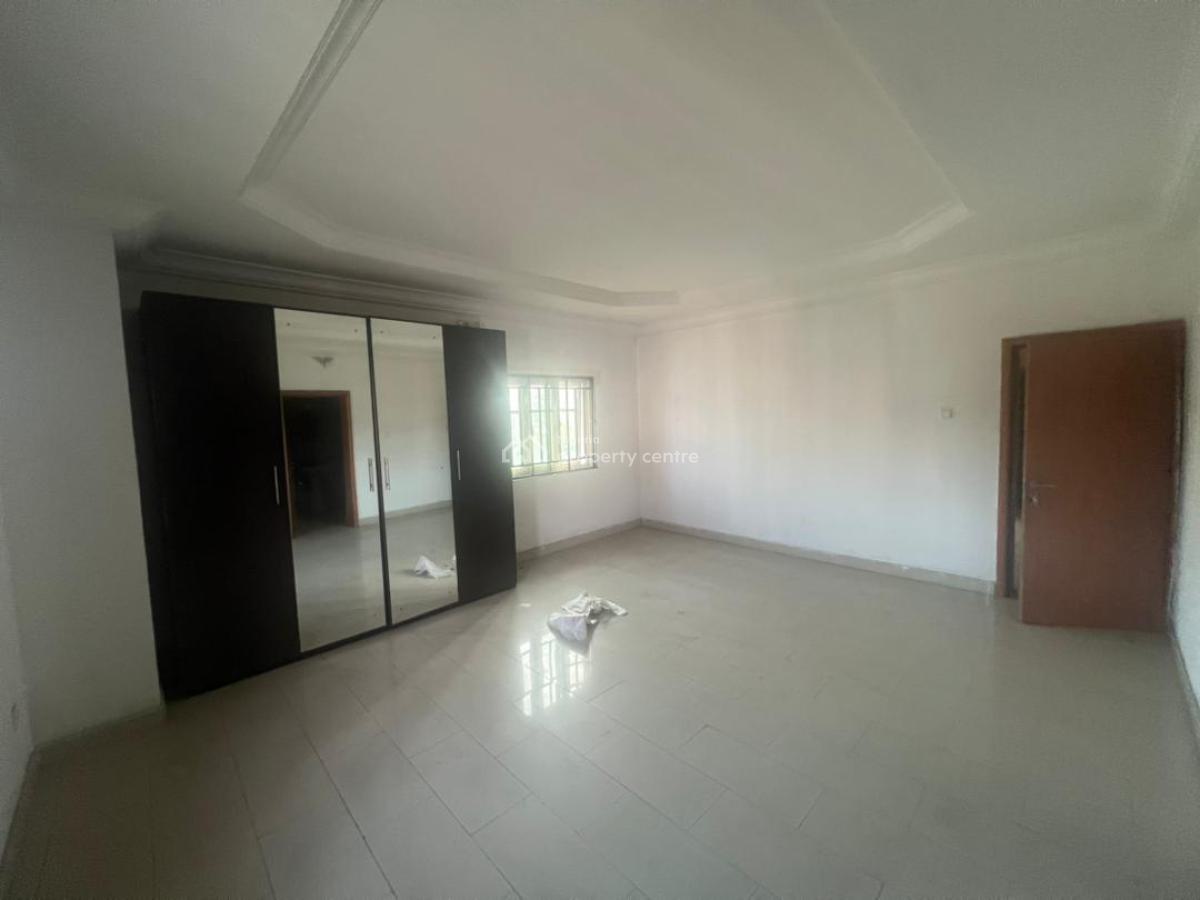 Self Compound 5 Bedroom Semi-detached with a Room Bq, Lekki Phase 1, Lekki, Lagos, Semi-detached Duplex for Rent