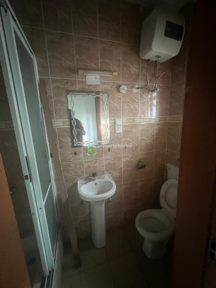 Self Compound 5 Bedroom Semi-detached with a Room Bq, Lekki Phase 1, Lekki, Lagos, Semi-detached Duplex for Rent