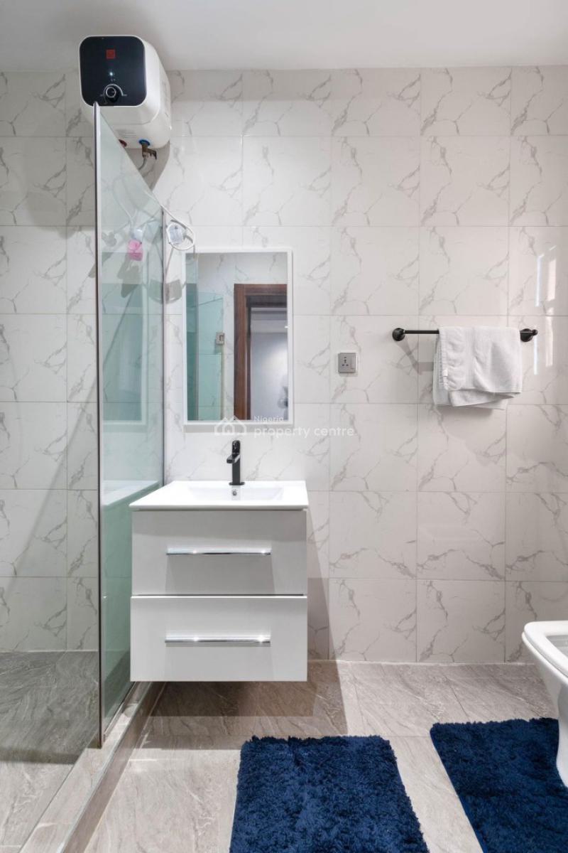 Luxurious Spacious 2 Bedroom Apartment, Lekki Phase 1, Lekki, Lagos, Flat / Apartment Short Let