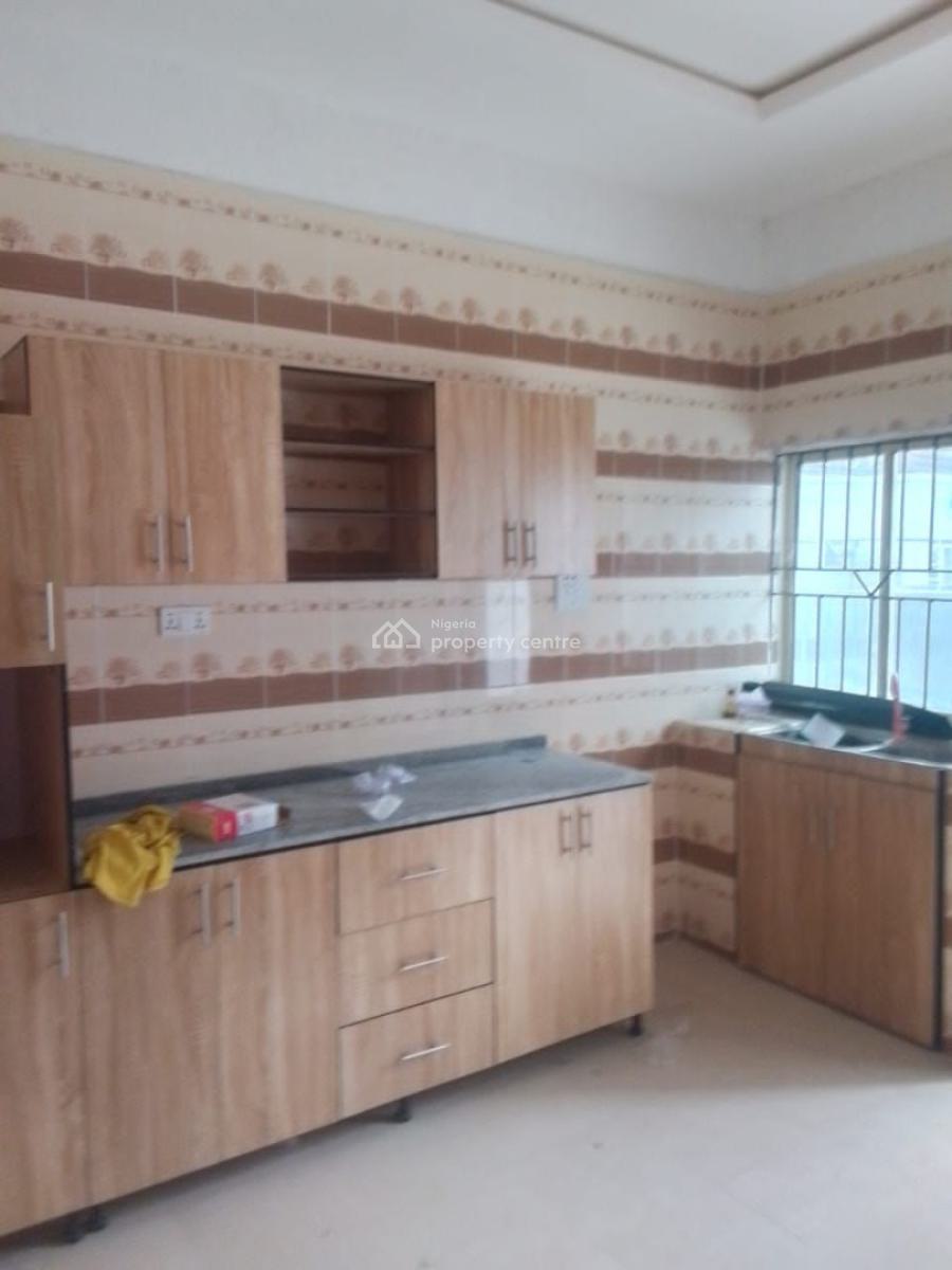 2bedroom Apartment in a Call to Access Estate in Thomas, Thomas Estate, Lekki, Lagos, House for Rent