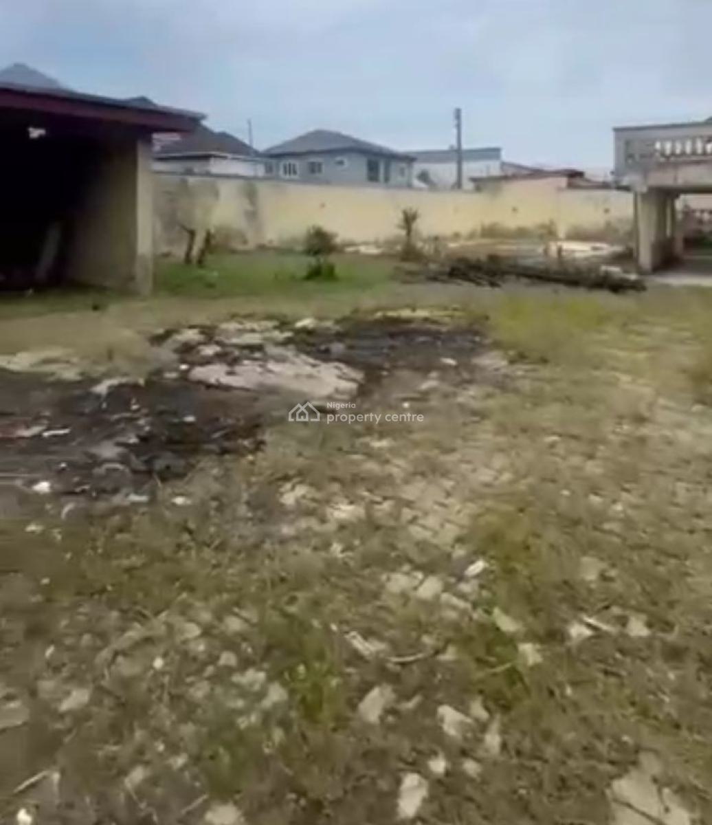 Land Measuring 1,001sqm with Dilapidated Structure, Ologolo, Lekki, Lagos, Mixed-use Land for Sale
