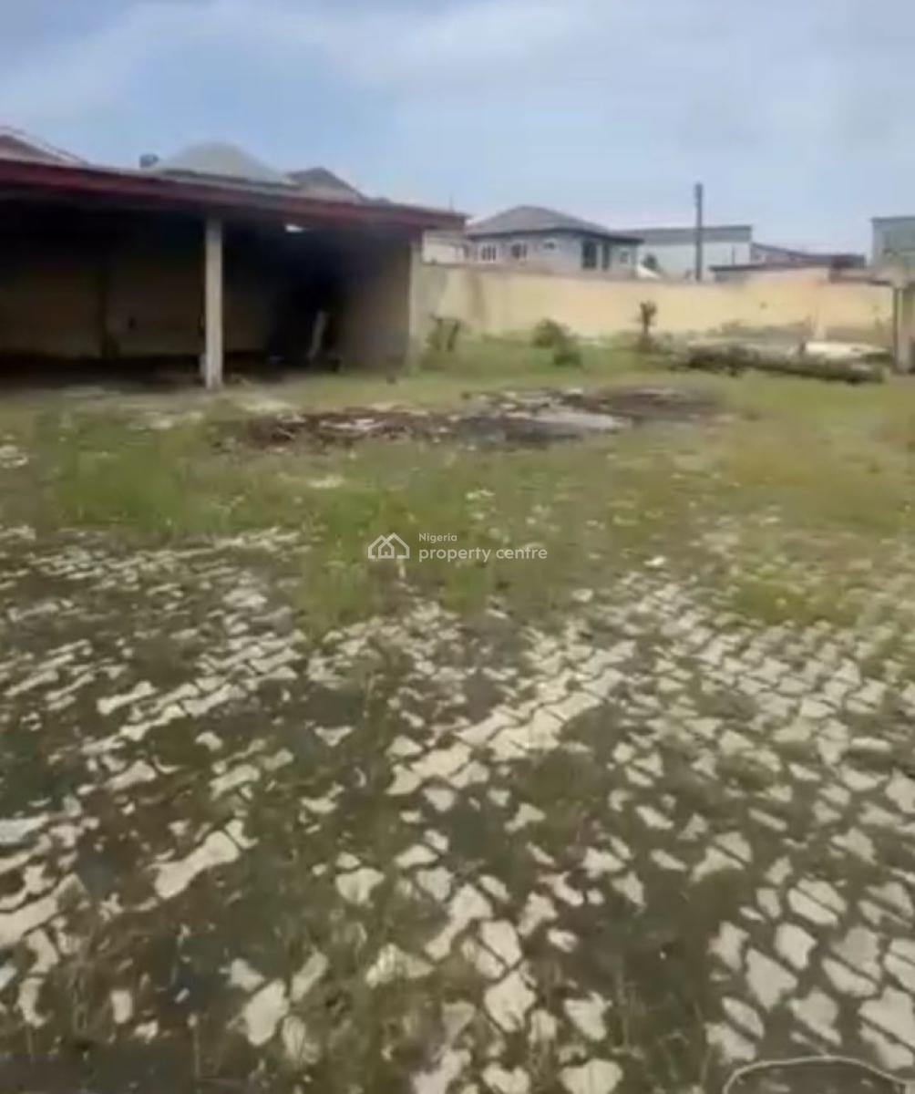 Land Measuring 1,001sqm with Dilapidated Structure, Ologolo, Lekki, Lagos, Mixed-use Land for Sale