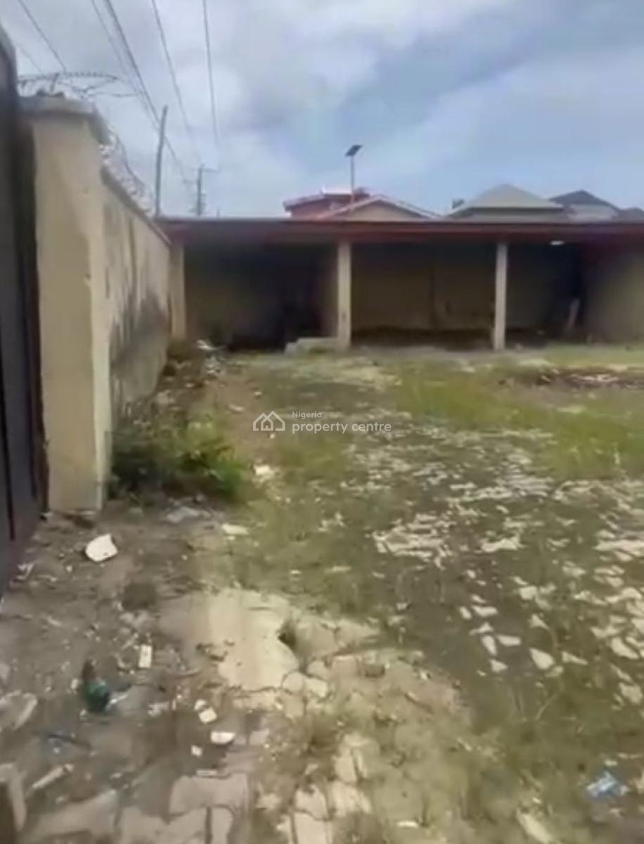 Land Measuring 1,001sqm with Dilapidated Structure, Ologolo, Lekki, Lagos, Mixed-use Land for Sale
